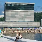 Luxury Seafront 2-bedroom In Center Lägenhet *