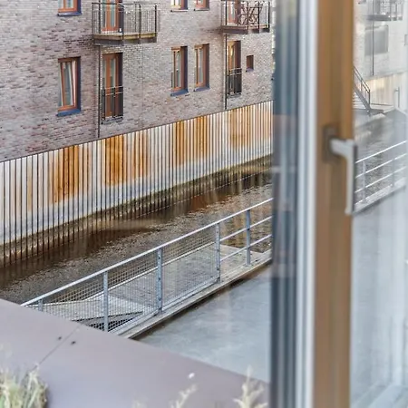 Daire Luxury Seafront 2-bedroom In Center