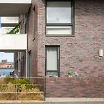 Luxury Seafront 2-bedroom In Center